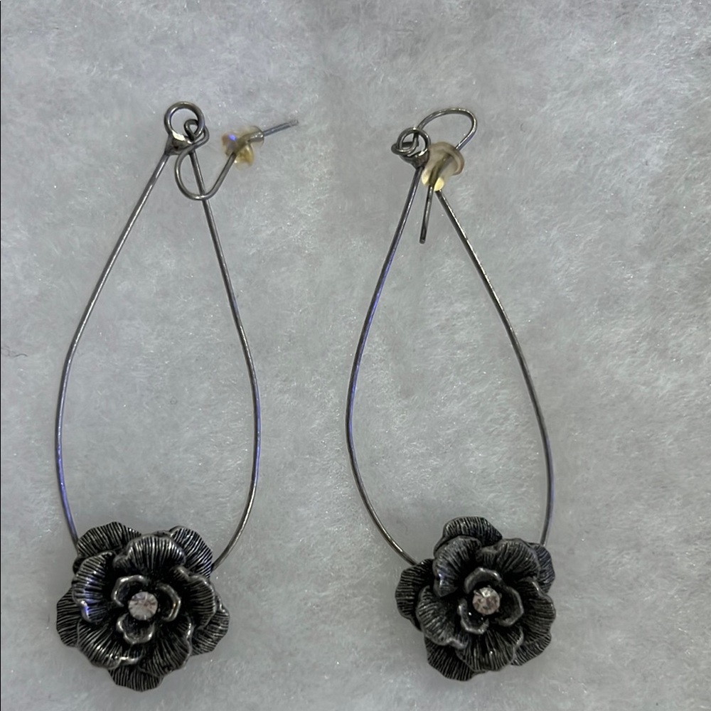 Elegant Silver Floral Earrings